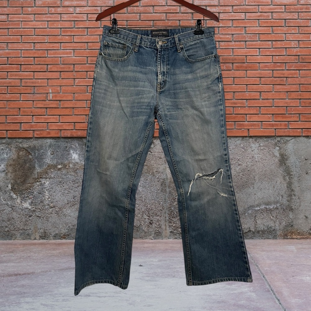 Banana Republic Jeans 32/30, Distressed Medium Dark Wash